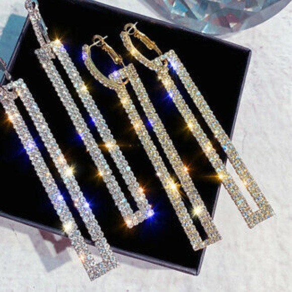 NWT Gorgeous 18k gold plated Earrings - Picture 4 of 4